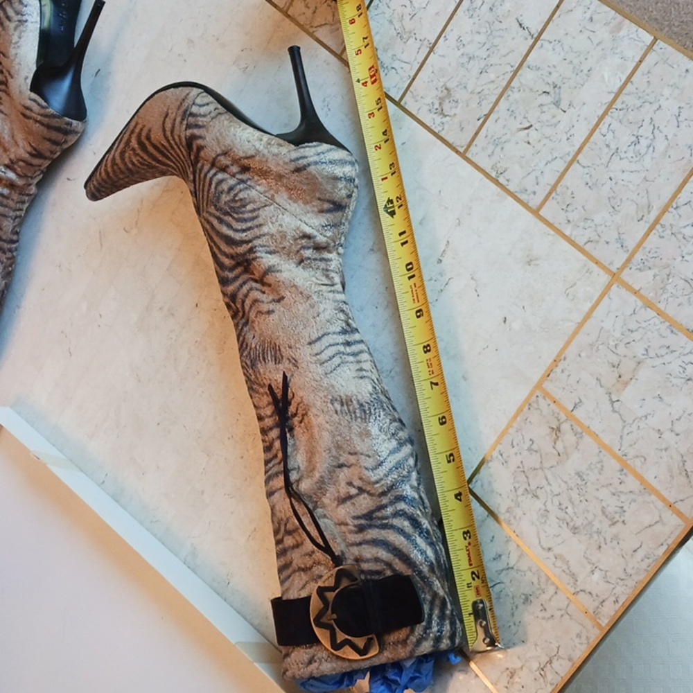 Vintage CASADEI BOOTS, Size 7 B stretch upper - Tiger Print...Rare Style - Picture 6 of 15